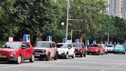 Cuộc chạy đua trên thị trường xe điện