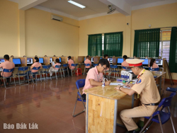 Dốc lực giải quyết hồ sơ thi giấy phép lái xe tồn đọng