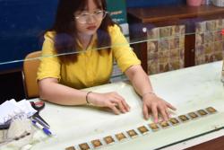 Ngược giá thế giới, giá vàng miếng SJC neo cao ở vùng đỉnh