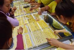 Giá vàng hôm nay 27-8: Bật tăng mạnh mẽ