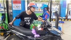 Xăng dầu đồng loạt tăng giá, diesel vượt 18 ngàn đồng/lít