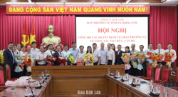 Công bố các quyết định nghỉ hưu trước tuổi đối với 19 lãnh đạo chủ chốt của tỉnh