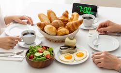 Ăn tối trễ lại bỏ ăn sáng, điều khó hiểu này sẽ xảy ra