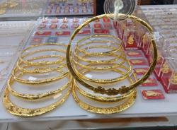 Giá vàng hôm nay, 7-8: Tiếp tục nóng lên nhờ thông tin này