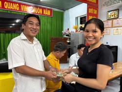 Thủ tướng yêu cầu đẩy nhanh tặng 100.000 đồng dịp Quốc khánh cho người dân