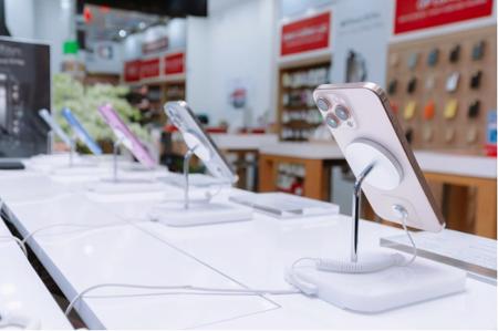 iPhone 17 mở bán, giá máy đời cũ giảm sâu