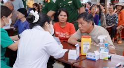 Người từ 75 tuổi không có lương hưu, được cấp BHYT miễn phí?