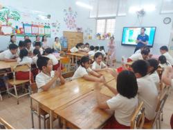 Kiên trì 20 năm để tiếng Anh thành ngôn ngữ thứ 2