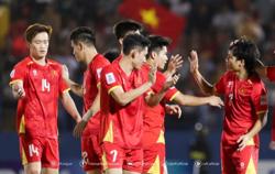 Tuyển Việt Nam đón sự trở lại của thủ thành Đặng Văn Lâm