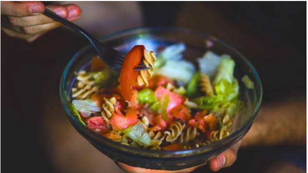 Một thay đổi nhỏ khi ăn giúp bạn giảm calo và mỡ bụng hiệu quả