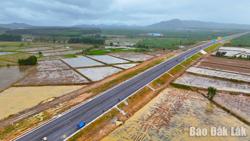 Hạ tầng giao thông, dấu ấn nổi bật của nhiệm kỳ đổi mới và phát triển