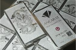 Bạc lập đỉnh mới, người dân rút tiết kiệm, xếp hàng đến 9 giờ tối chờ mua