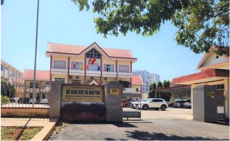 Nhận bằng khen gần 4 tháng, nhiều học sinh Đắk Lắk vẫn chưa có tiền thưởng