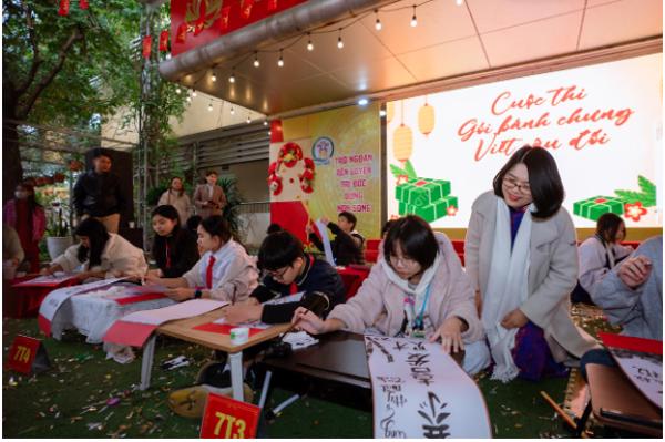 Thưởng Tết cho giáo viên 2026: Các trường tự tính toán, cân đối