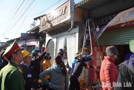 Pơng Drang ra quân xử lý các điểm kinh doanh tự phát