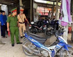 Tăng cường kiểm soát học sinh điều khiển phương tiện không phù hợp độ tuổi đến trường