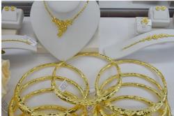 Giá vàng hôm nay 28-1: Giá vàng thế giới tăng hơn 170 USD