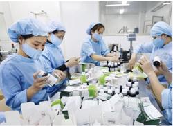 Quy định chặt chẽ điều kiện sản xuất thực phẩm bảo vệ sức khỏe và cấp Giấy chứng nhận an toàn thực phẩm