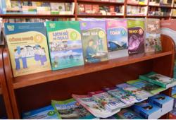 Các sách giáo khoa khác có bị loại bỏ khi dùng một bộ thống nhất?