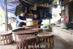 Giữ gìn văn hóa truyền thống nơi vùng biên Ea Bung