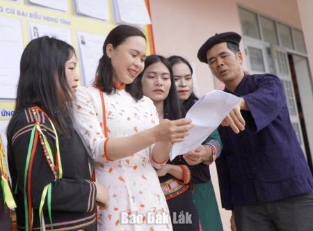 Xã Ea Ly Nâng cao chất lượng đội ngũ cán bộ