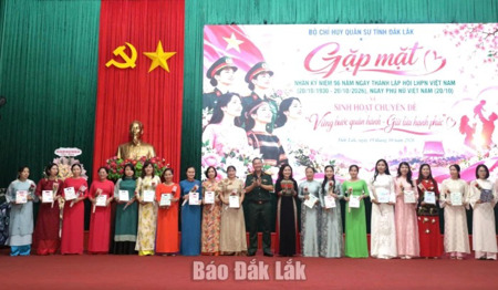 Bộ Chỉ huy Quân sự tỉnh sinh hoạt “Vững bước quân hành - Giữ lửa hạnh phúc”