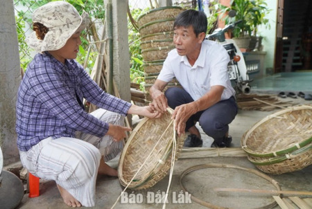 Thêm thu nhập từ nghề thủ công