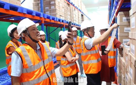 Siết chặt công tác quản lý thị trường dịp cuối năm