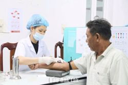 Mối nguy từ thói quen “tự chẩn đoán bệnh”