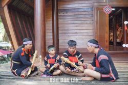 Nuôi dưỡng tình yêu văn hóa từ gia đình