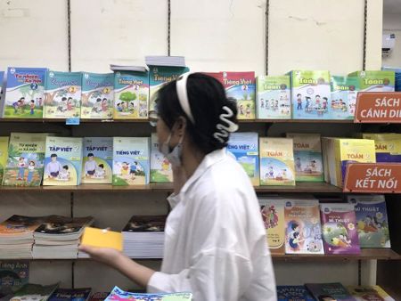 Một bộ sách giáo khoa thống nhất: Cần nền tảng học liệu ổn định và phù hợp