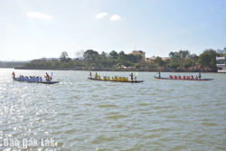 Giải đua thuyền xã Krông Ana đầu Xuân Bính Ngọ có 13 thuyền đăng ký tham dự