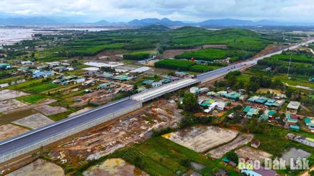 Sức sống mới từ những xa lộ