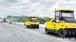 Dự án thành phần Quy Nhơn - Chí Thạnh: “Bám” công trường, quyết tâm “về đích” đúng hẹn