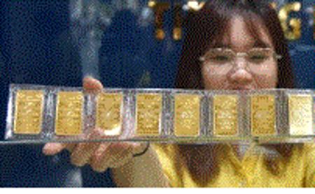 Giá vàng hôm nay 23-2: Tăng nhanh khi vừa mở cửa tuần mới