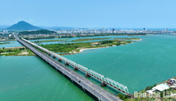 Đại ngàn, biển xanh gọi mời