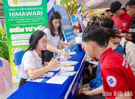 Cảnh giác với bẫy “việc nhẹ lương cao”