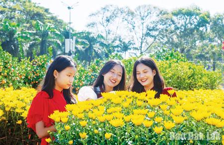 Sắc xuân phố núi