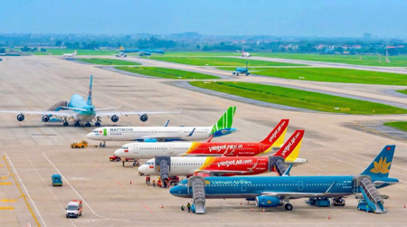 Hãng bay thiệt hại hàng ngàn tỉ đồng, có thể xem xét điều chỉnh trần giá vé máy bay