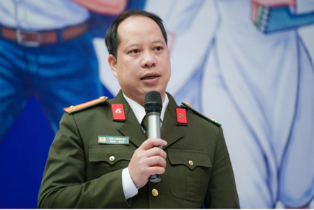 Cận trên 3 độ không được tuyển vào trường công an