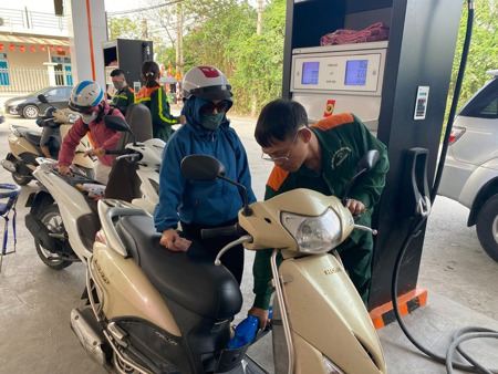 Bộ Công Thương: Khẩn trương xây dựng kế hoạch nhập khẩu xăng dầu cho tháng 4-2026