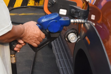 Giá xăng RON 95 vượt 29.000 đồng/lít dù đã chi mạnh Quỹ Bình ổn xăng dầu