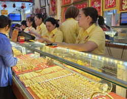 Sáng 12-3, giá vàng miếng SJC, vàng nhẫn đảo chiều giảm hơn 1 triệu đồng/lượng