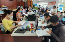 Lương cơ sở dự kiến tăng 8% từ 1-7, những khoản nào sẽ được điều chỉnh theo?