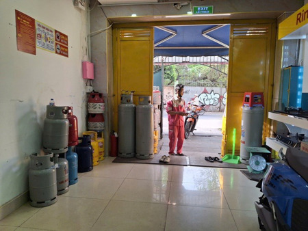 Thị trường gas loạn giá, chủ đại lý đứng ngồi không yên