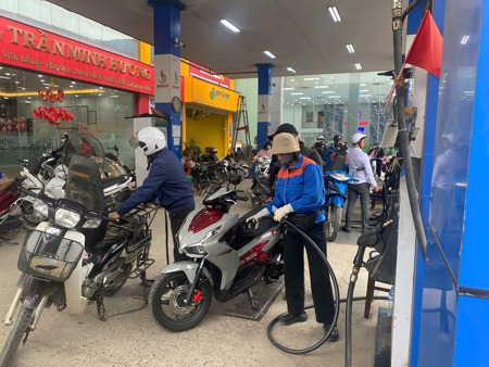 Nhiều mặt hàng xăng dầu tăng giá, dầu hỏa tăng cao nhất 2.513 đồng/lít