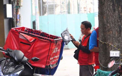 Hơn nửa năm thực hiện, người bán hàng vẫn rối bời với quy định xuất hoá đơn từng lần