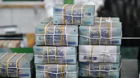 Lãi suất huy động được đẩy lên 7,77%/năm