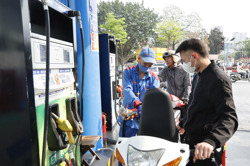 Thị trường xăng dầu: Giải pháp nào cho dài hạn?