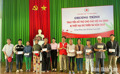 Trao 150 suất quà tặng người dân xã Krông Bông
